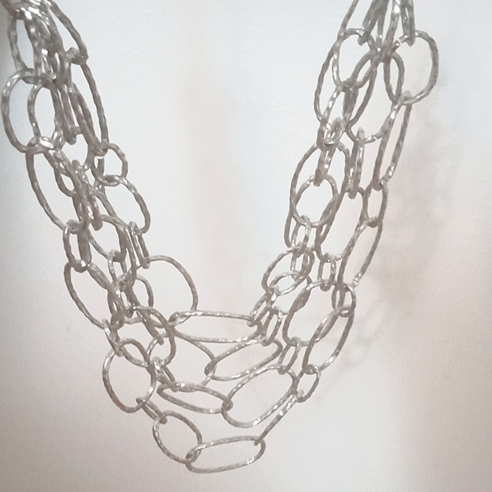 Exaggerated Layers Chain - Picture 4 of 6